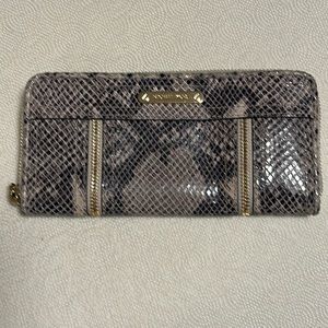Michael Kors Moxley Wallet Dark Sand Phyton clutch
